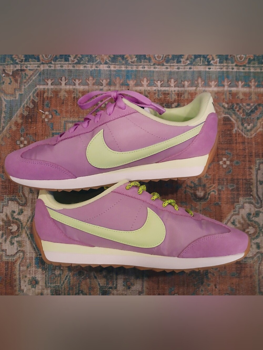 Nike Sneaker